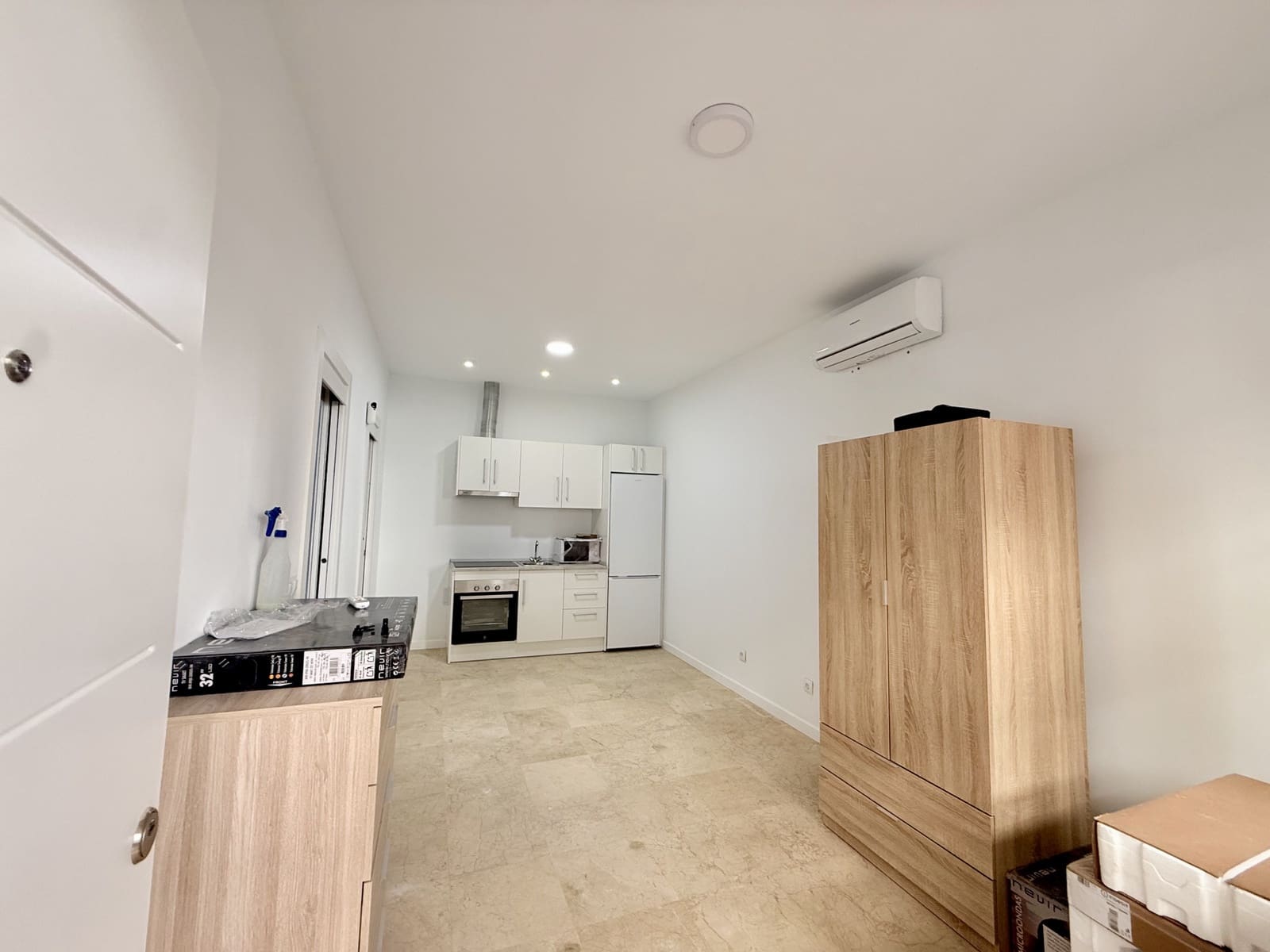 9 slaapkamer Hotel te koop in San Pedro de Alcantara met garage - € 1.700.000 (Ref: 9807182)