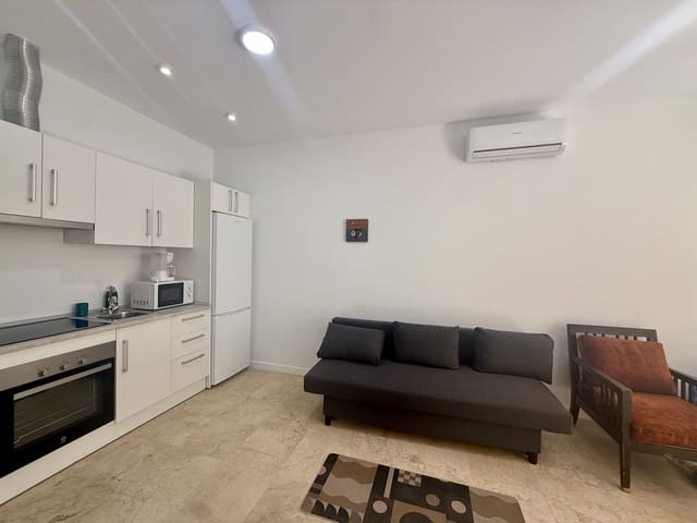 9 soveværelse Hotel til salg i San Pedro de Alcantara, Marbella med garage - € 1.700.000 (Ref: 9807182)