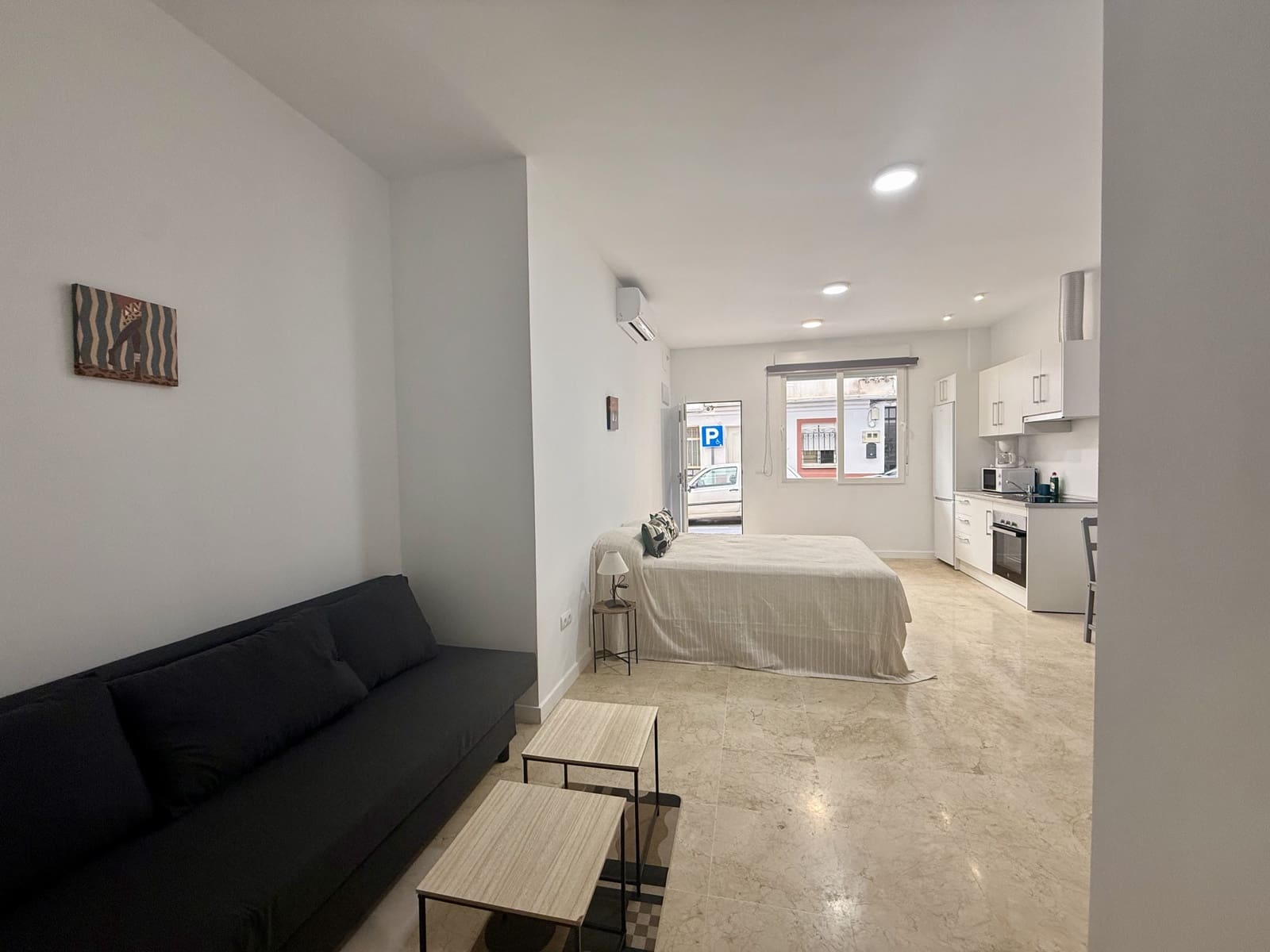 9 bedroom Hotel for sale in San Pedro de Alcantara with garage - € 1,700,000 (Ref: 9807182)