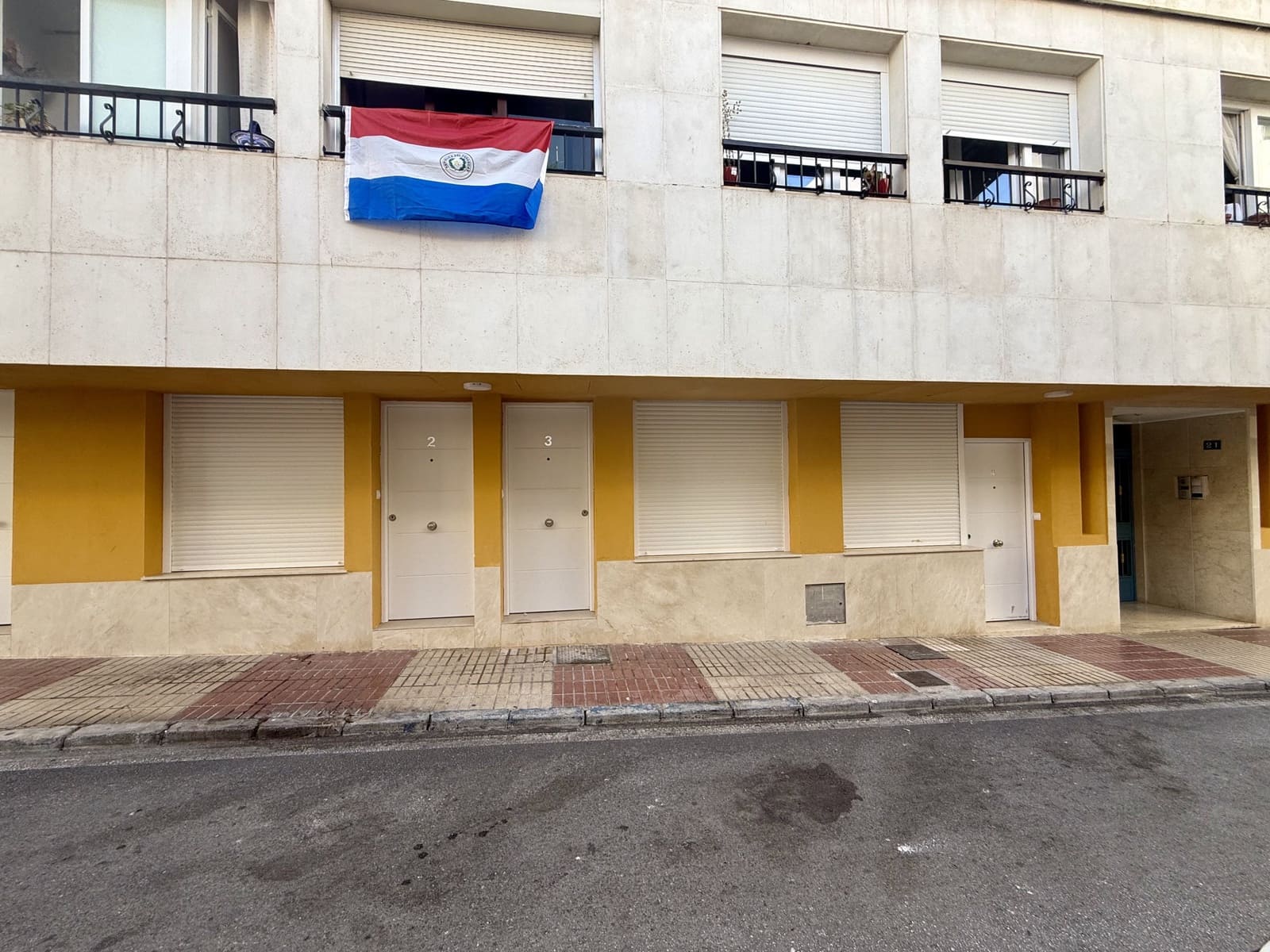 9 bedroom Hotel for sale in San Pedro de Alcantara with garage - € 1,700,000 (Ref: 9807182)