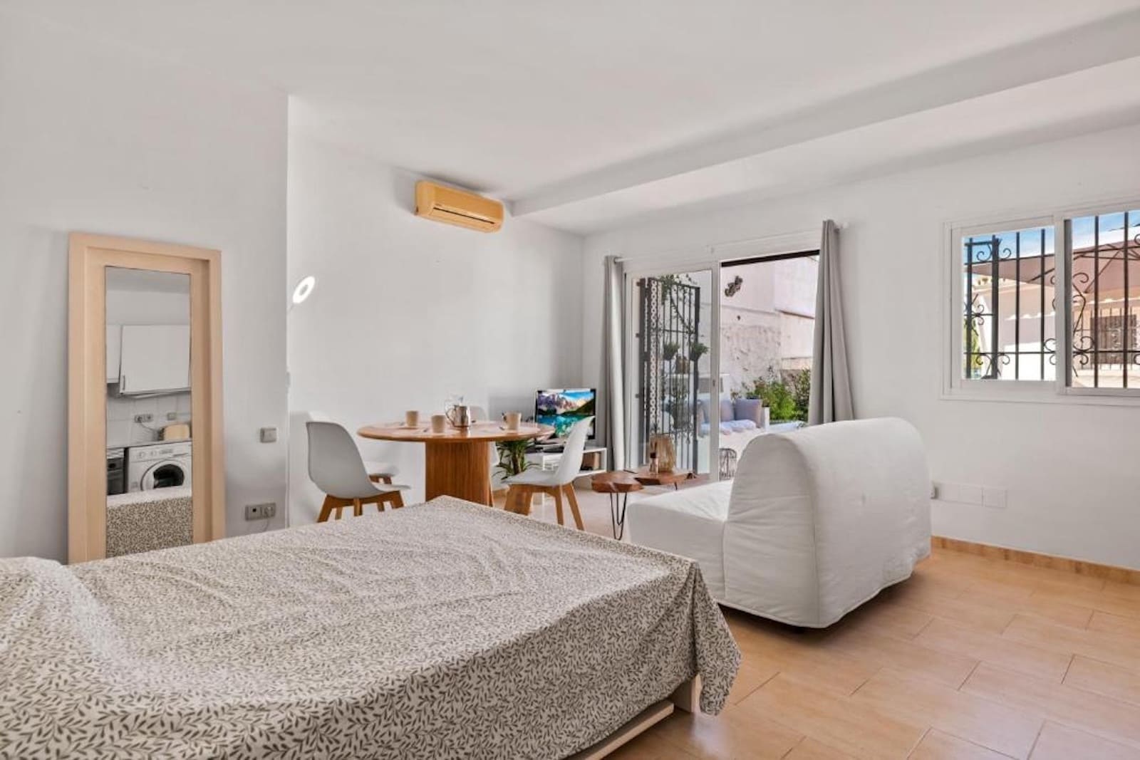 5 quarto Moradia para venda em Nueva Andalucia com piscina garagem - 1 200 000 € (Ref: 9841745)