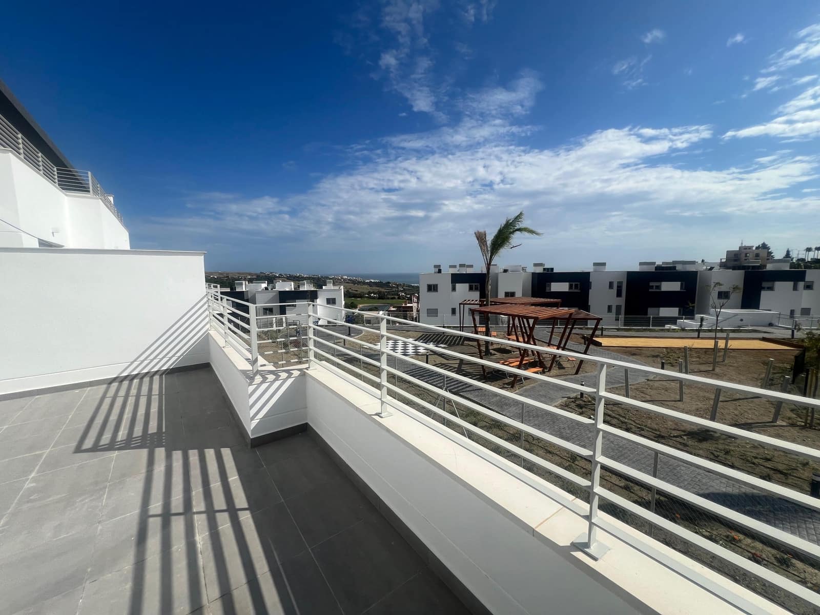 3 bedroom Apartment for sale in Estepona with pool garage - € 450,000 (Ref: 9854766)