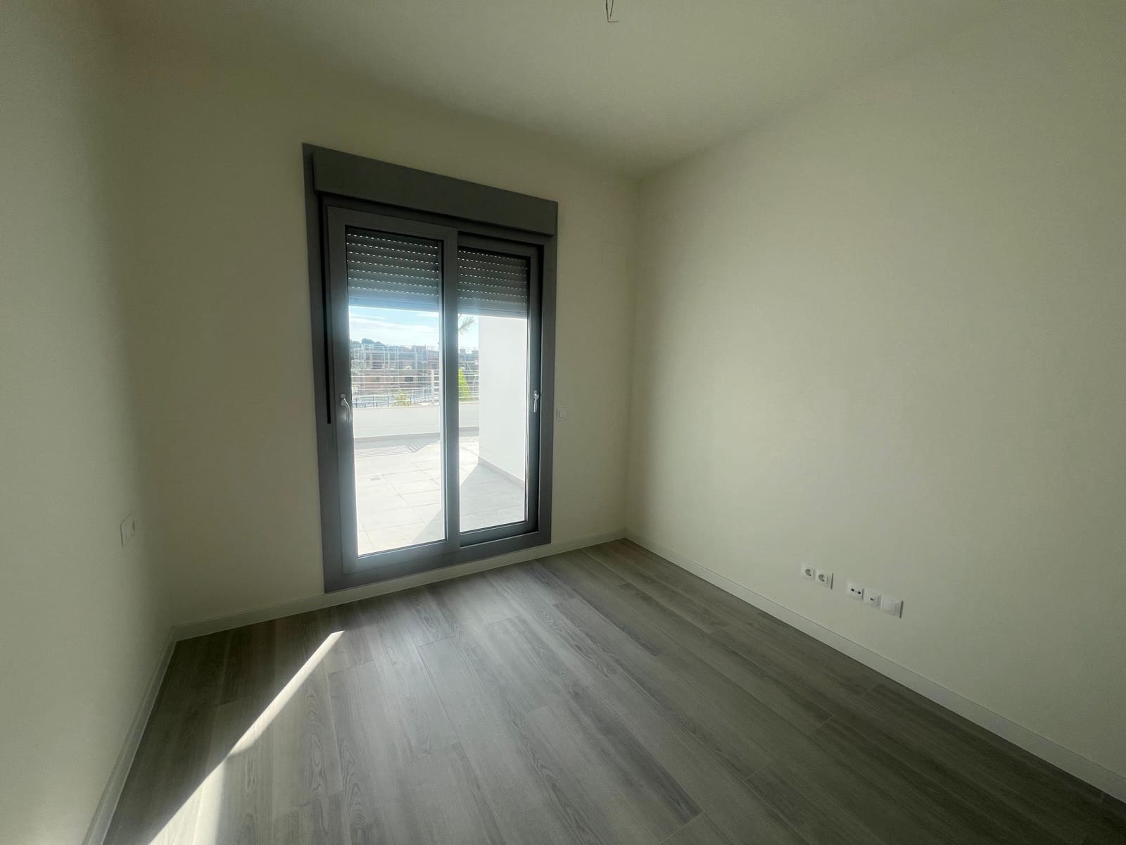 3 bedroom Apartment for sale in Estepona with pool garage - € 450,000 (Ref: 9854766)