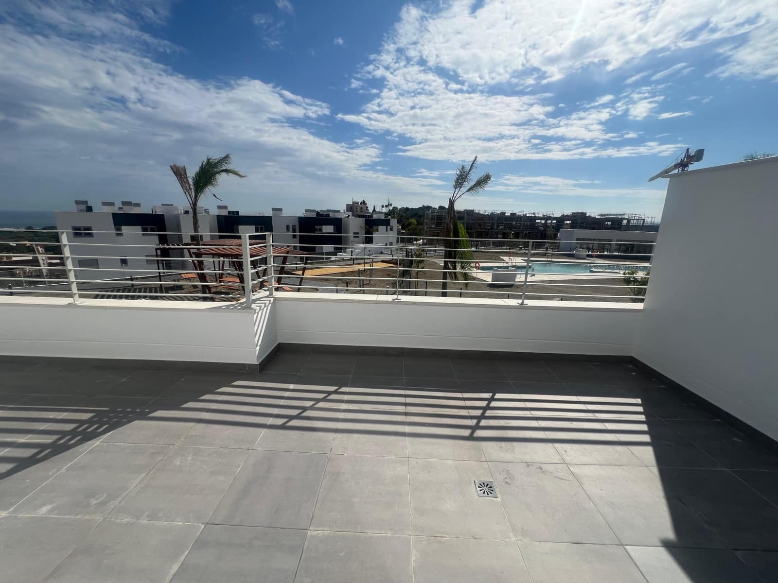 3 bedroom Apartment for sale in Estepona with pool garage - € 450,000 (Ref: 9854766)