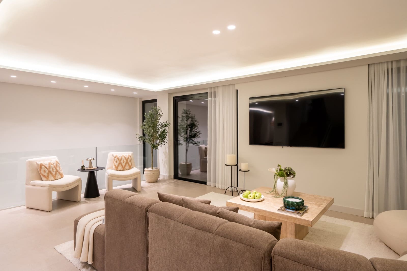 6 sypialnia Willa na sprzedaż w Marbella z basenem - 2 495 000 € (Ref: 9880241)