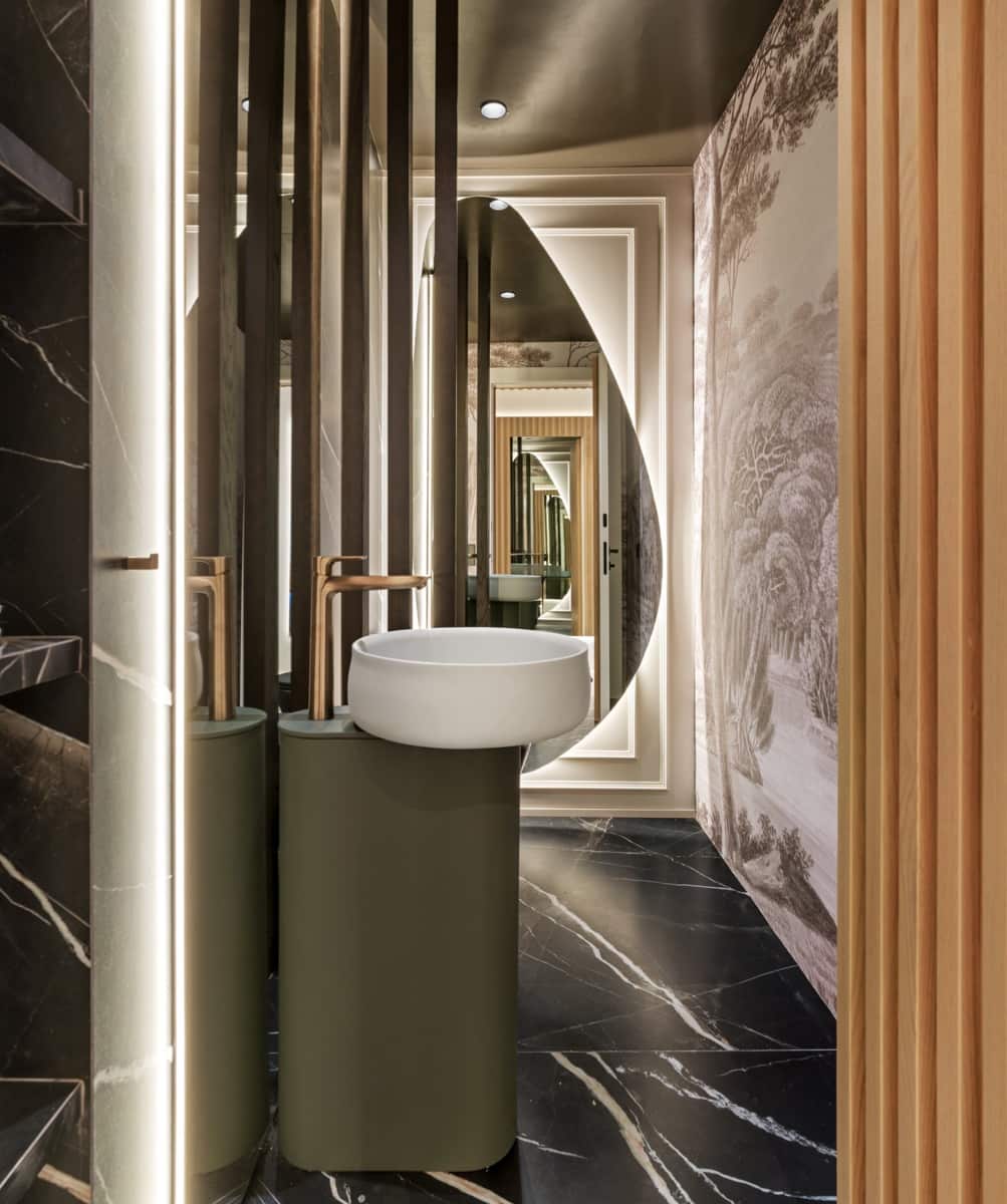 3 bedroom Penthouse for sale in New Golden Mile with pool garage - € 4,995,000 (Ref: 9880242)