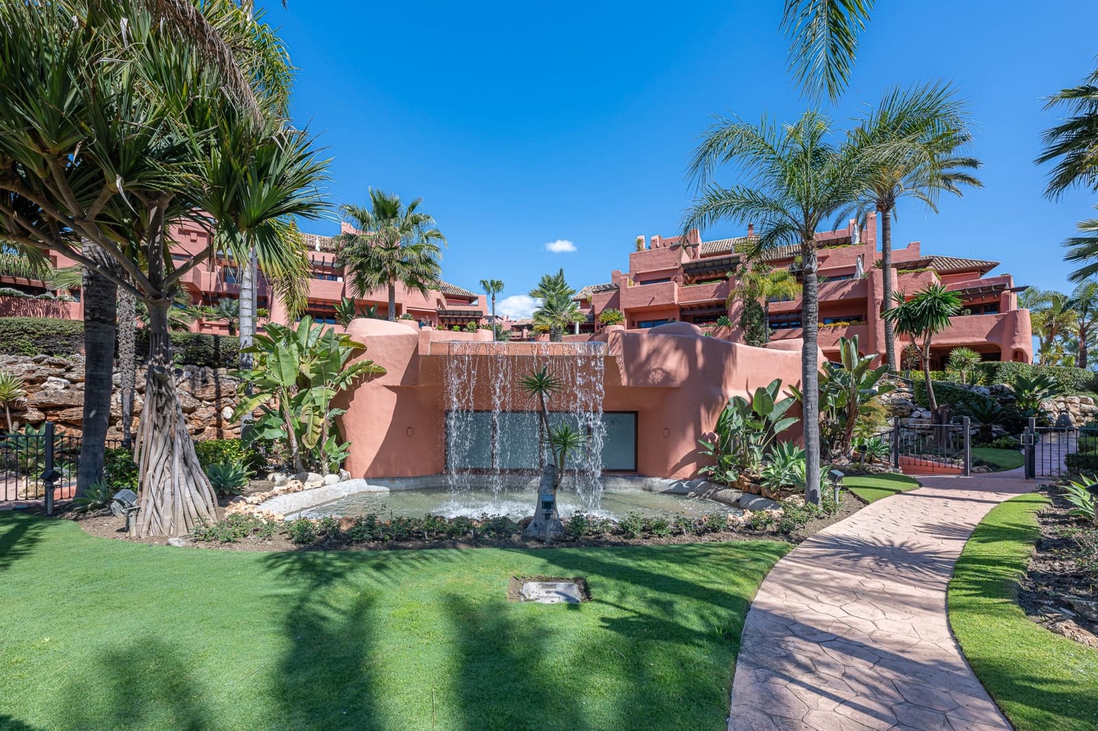 3 bedroom Penthouse for sale in New Golden Mile with pool garage - € 4,995,000 (Ref: 9880242)