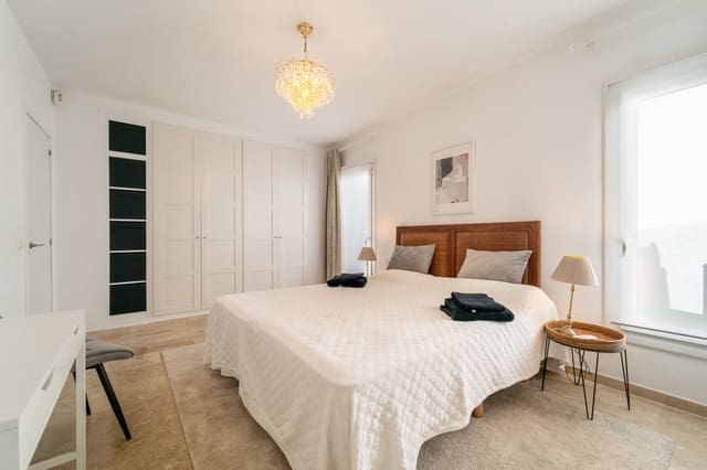 Chalet de 4 habitaciones en Mijas Costa, Mijas en venta con piscina garaje - 1.120.000 € (Ref: 9883700)