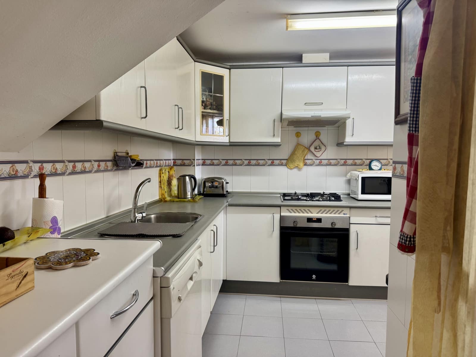 4 Zimmer Penthouse zu verkaufen in Guadalmina mit Pool Garage - 780.000 € (Ref: 9891243)