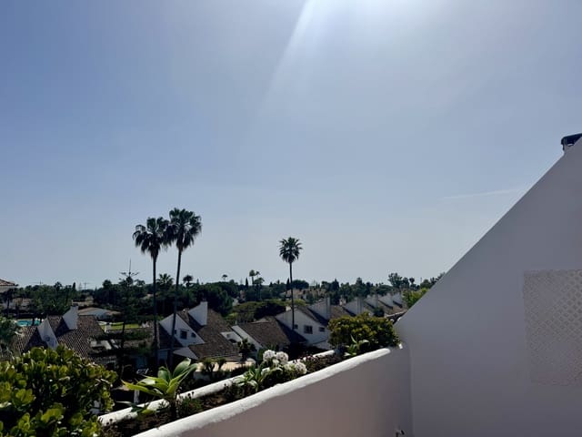4 soveværelse Penthouse til salg i Guadalmina Baja, Marbella med swimmingpool garage - € 780.000 (Ref: 9891243)