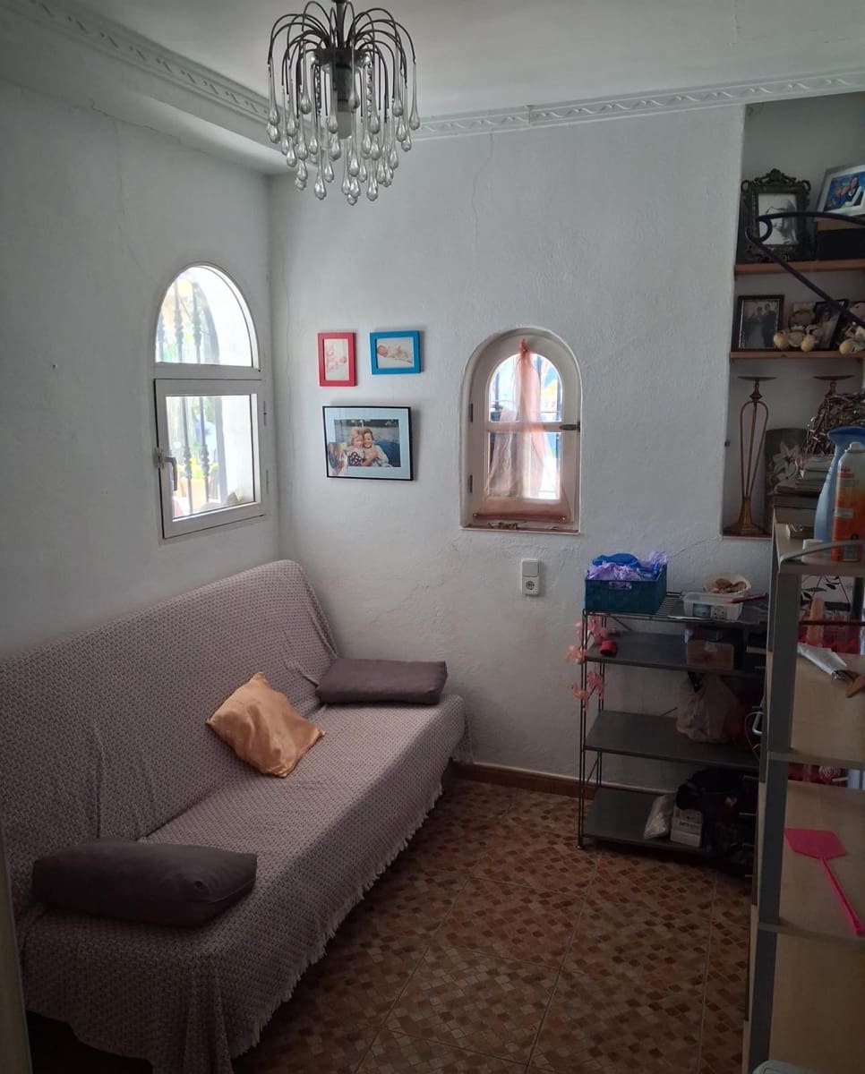 4 soveværelse Finca/Landehus til salg i Coin med swimmingpool - € 370.000 (Ref: 9939034)