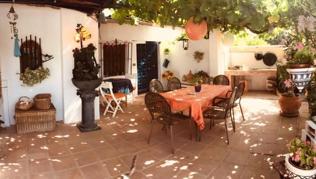 4 sypialnia Finka/Dom wiejski na sprzedaż w Coín z basenem - 370 000 € (Ref: 9939034)