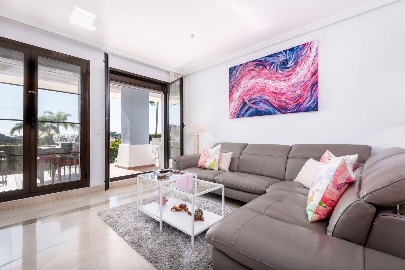 2 slaapkamer Appartement te koop in Los Arqueros met zwembad garage - € 425.000 (Ref: 9941649)