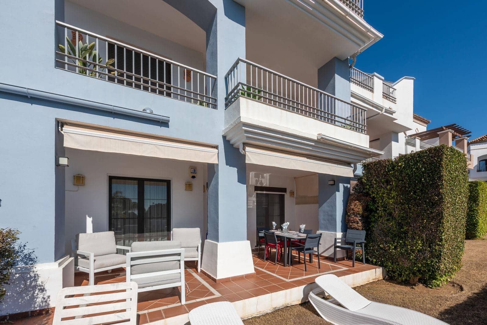 2 slaapkamer Appartement te koop in Los Arqueros met zwembad garage - € 425.000 (Ref: 9941649)
