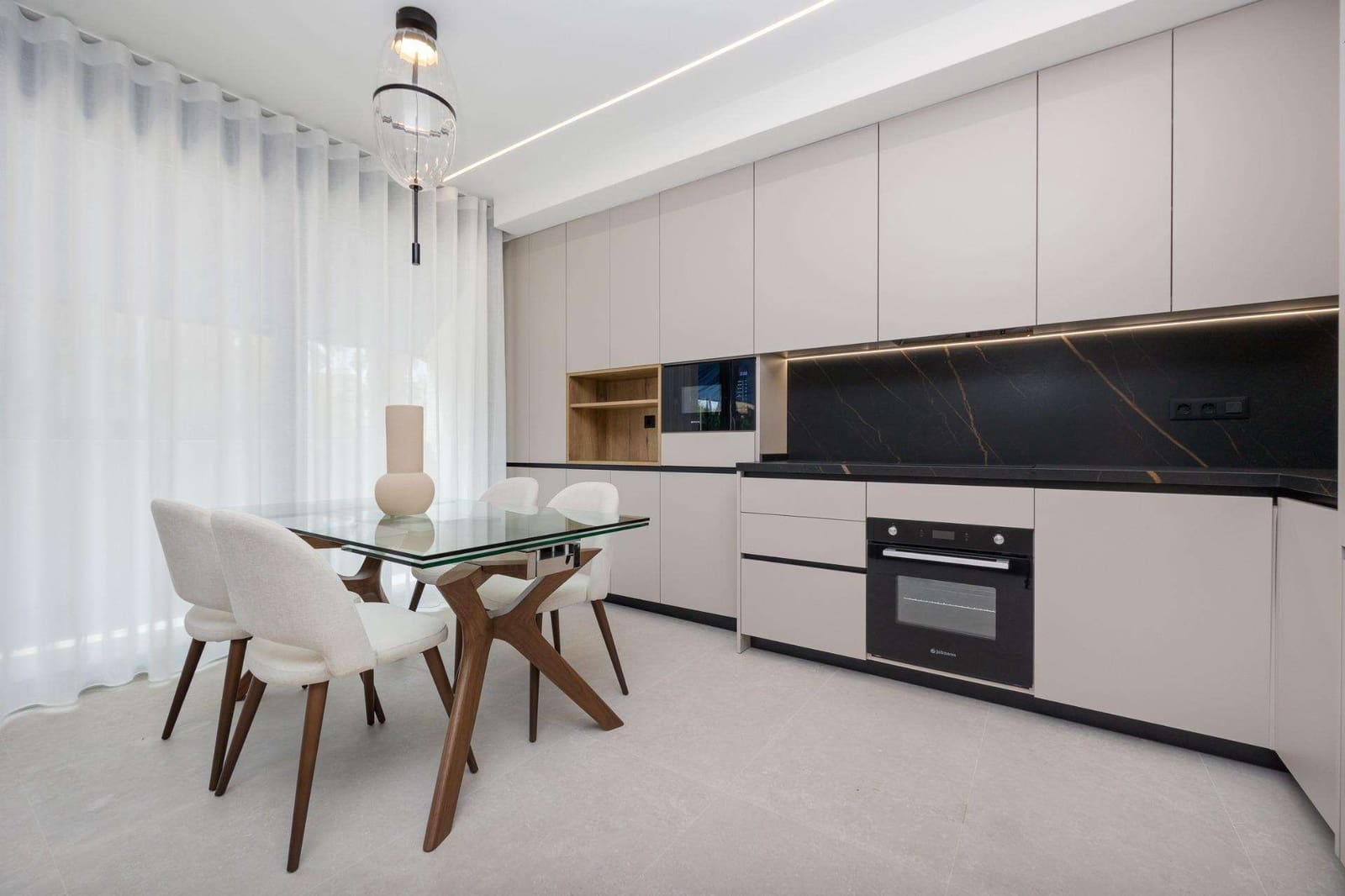 2 soverom Leilighet til salgs i Guardamar del Segura med svømmebasseng garasje - € 355 000 (Ref: 10004626)