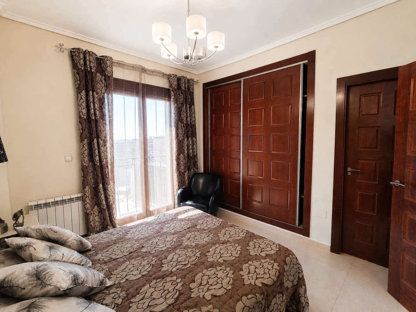 3 soverom Kjedet enebolig til salgs i Ciudad Quesada med svømmebasseng garasje - € 289 990 (Ref: 10016505)