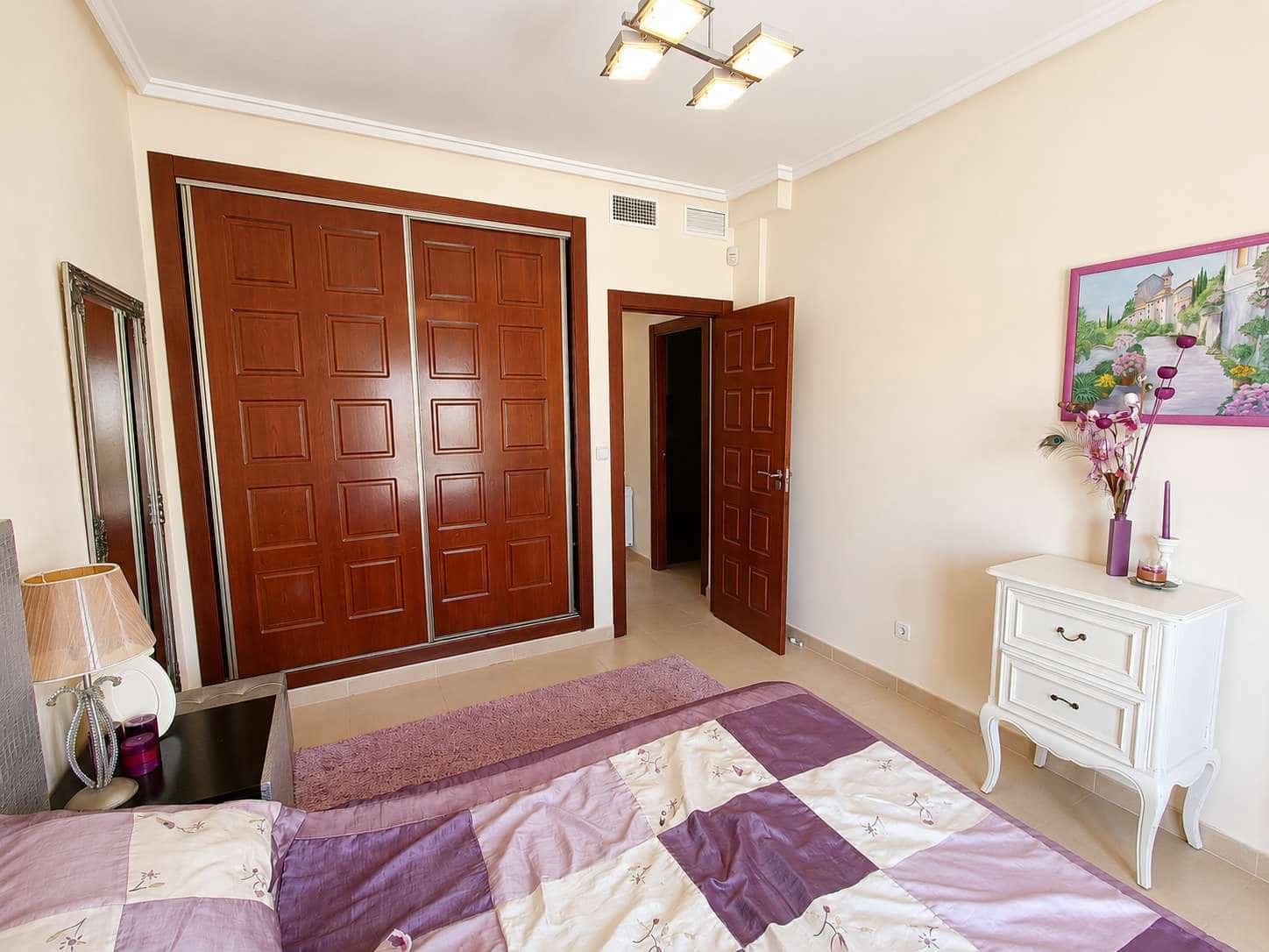 3 soverom Kjedet enebolig til salgs i Ciudad Quesada med svømmebasseng garasje - € 289 990 (Ref: 10016505)