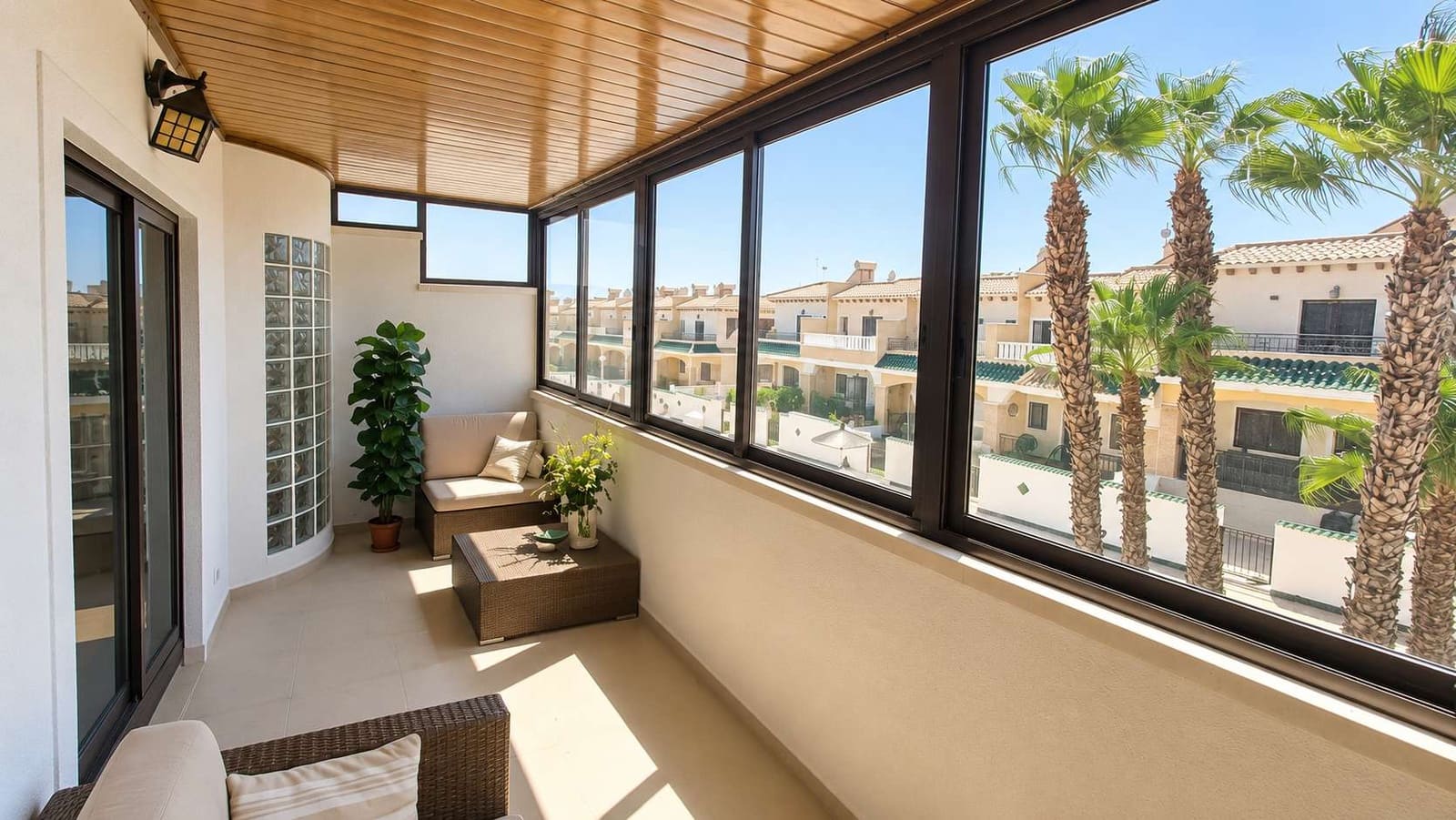 3 soverom Kjedet enebolig til salgs i Ciudad Quesada med svømmebasseng garasje - € 289 990 (Ref: 10016505)