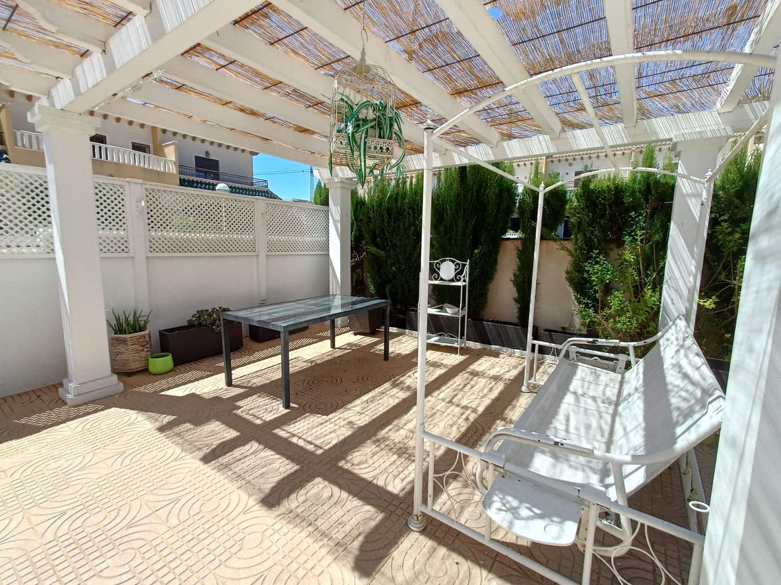 3 soverom Kjedet enebolig til salgs i Ciudad Quesada med svømmebasseng garasje - € 289 990 (Ref: 10016505)