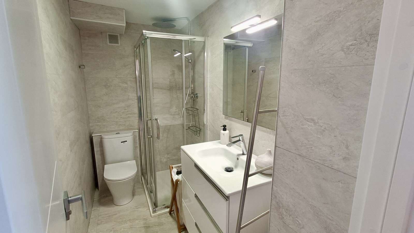 2 sovrum Lägenhet till salu i Torrevieja med garage - 289 995 € (Ref: 10016759)