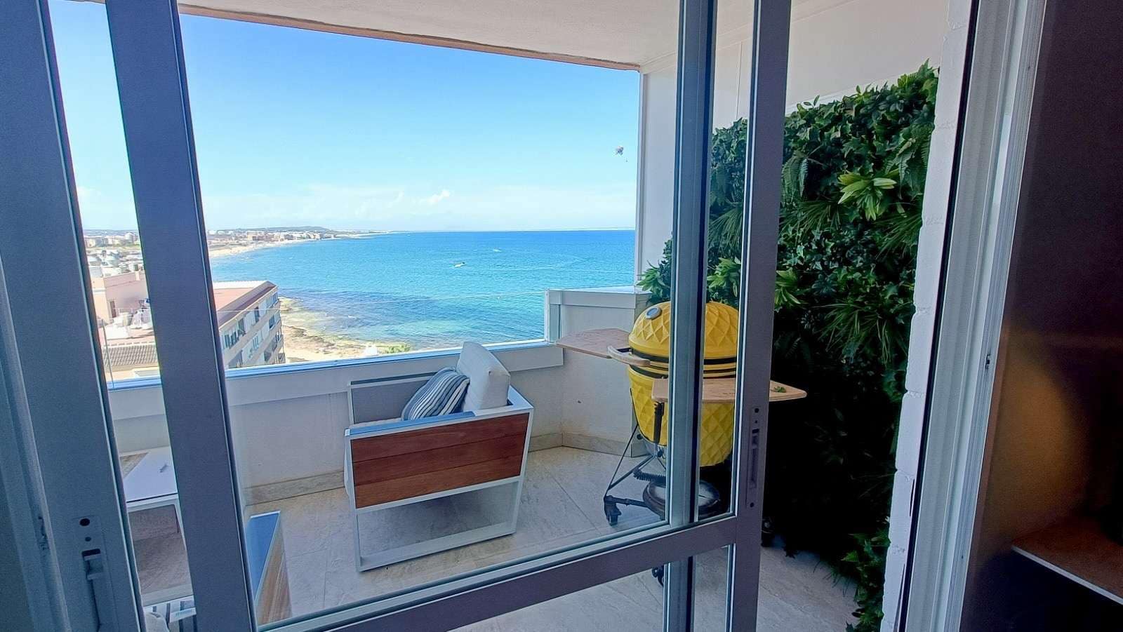 2 sovrum Lägenhet till salu i Torrevieja med garage - 289 995 € (Ref: 10016759)