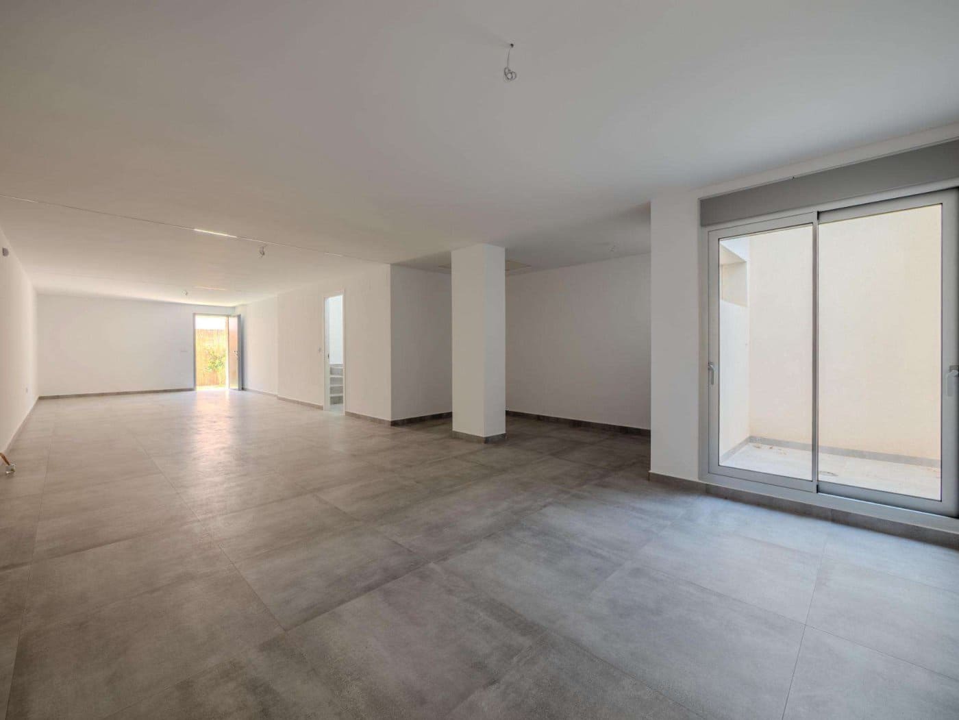 4 bedroom Villa for sale in Algorfa with pool - € 669,000 (Ref: 10034214)