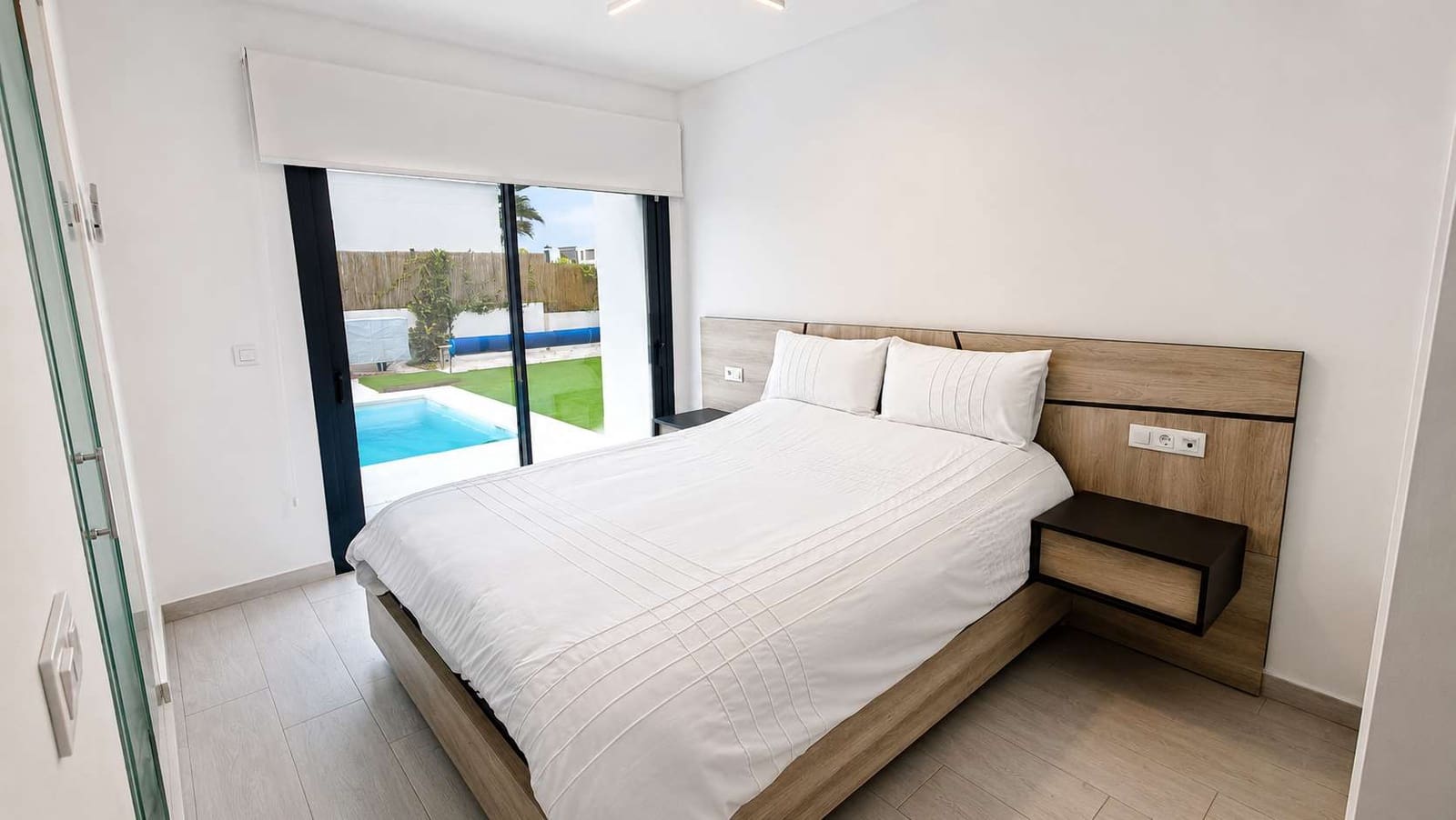 Chalet de 3 habitaciones en Algorfa en venta con piscina - 619.950 € (Ref: 10034215)