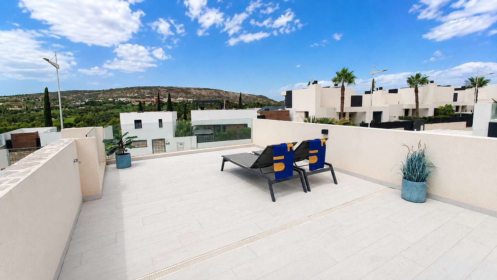 Chalet de 3 habitaciones en Algorfa en venta con piscina - 619.950 € (Ref: 10034215)