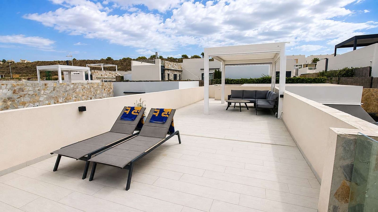 Chalet de 3 habitaciones en Algorfa en venta con piscina - 619.950 € (Ref: 10034215)