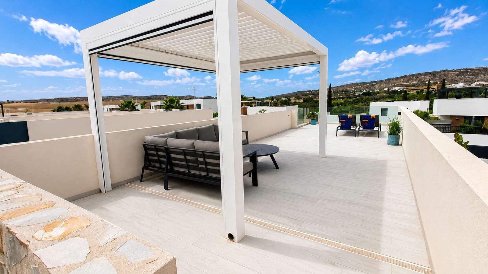 Chalet de 3 habitaciones en Algorfa en venta con piscina - 619.950 € (Ref: 10034215)