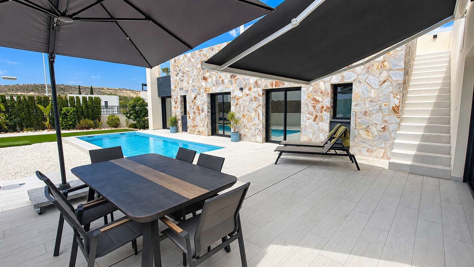Chalet de 3 habitaciones en Algorfa en venta con piscina - 619.950 € (Ref: 10034215)