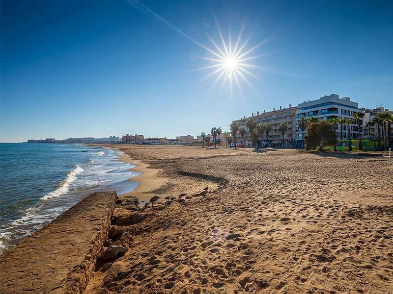 1 sovrum Lägenhet till salu i Torrevieja med pool garage - 272 000 € (Ref: 10034221)
