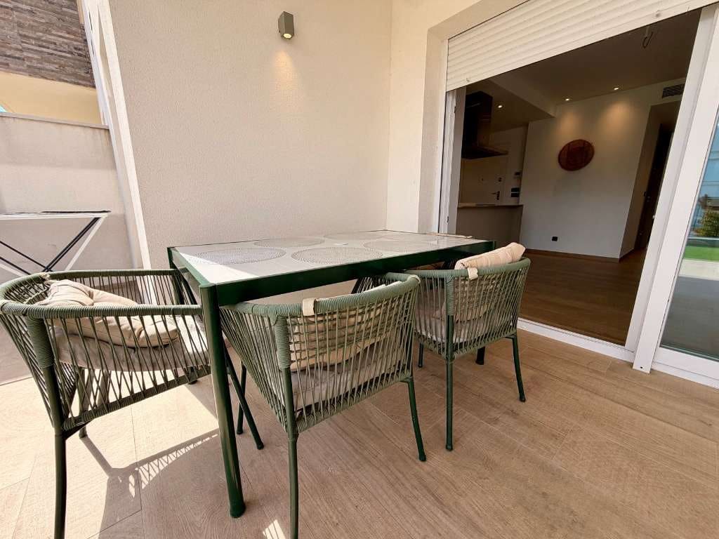 2 bedroom Apartment for sale in Algorfa with pool - € 249,950 (Ref: 10077301)
