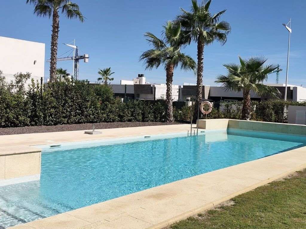 2 bedroom Apartment for sale in Algorfa with pool - € 249,950 (Ref: 10077301)