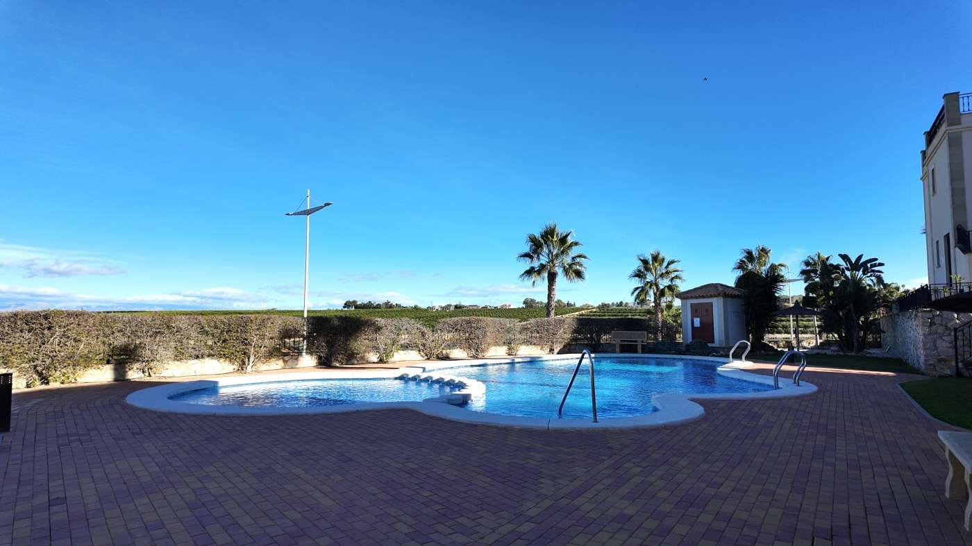 Apartamento de 2 habitaciones en Algorfa en venta con piscina garaje - 174.500 € (Ref: 10095650)
