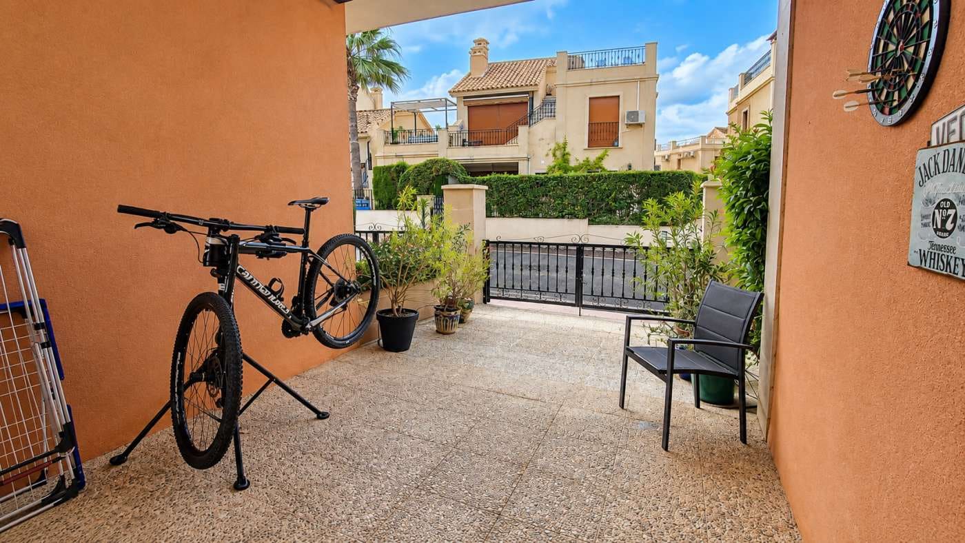 3 sypialnia Willa na sprzedaż w Algorfa z basenem garażem - 479 000 € (Ref: 10120875)