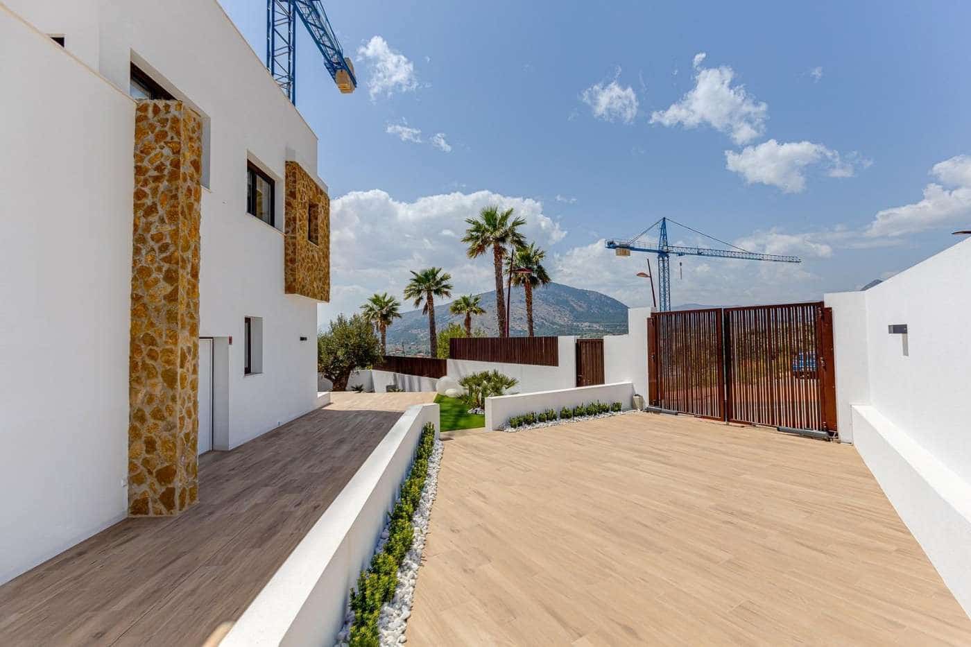3 bedroom Villa for sale in Finestrat with pool garage - € 599,000 (Ref: 10154217)