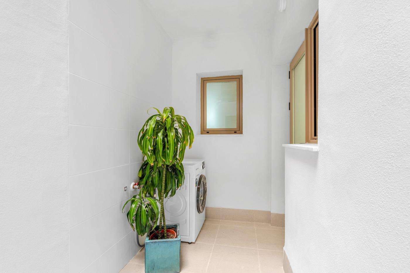 3 bedroom Apartment for sale in Jacarilla with pool garage - € 158,500 (Ref: 10155855)
