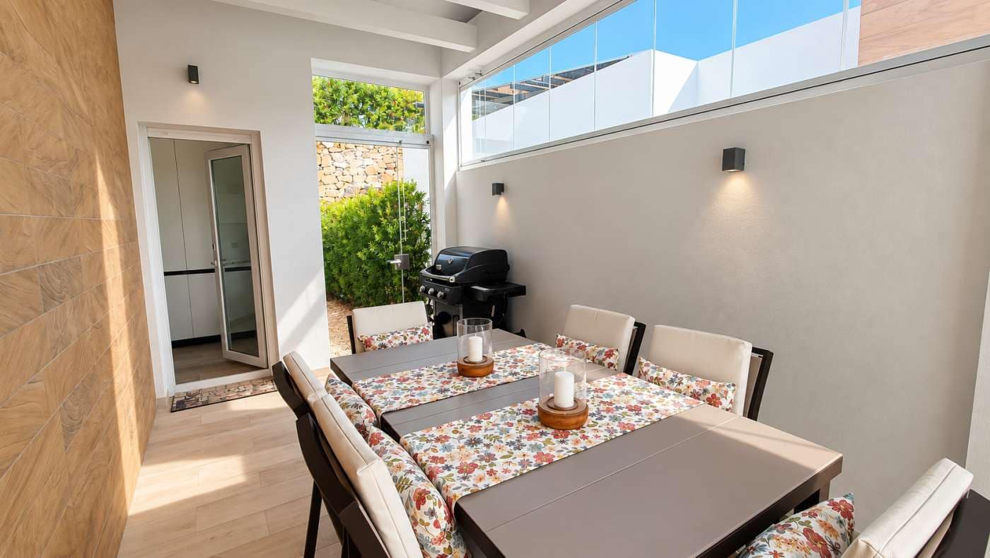 Chalet de 3 habitaciones en Algorfa en venta con piscina garaje - 559.900 € (Ref: 10167435)