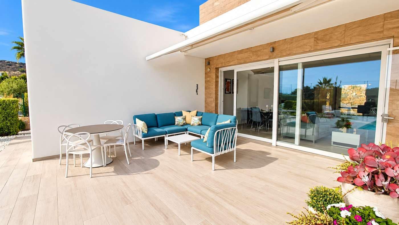 Chalet de 3 habitaciones en Algorfa en venta con piscina garaje - 559.900 € (Ref: 10167435)