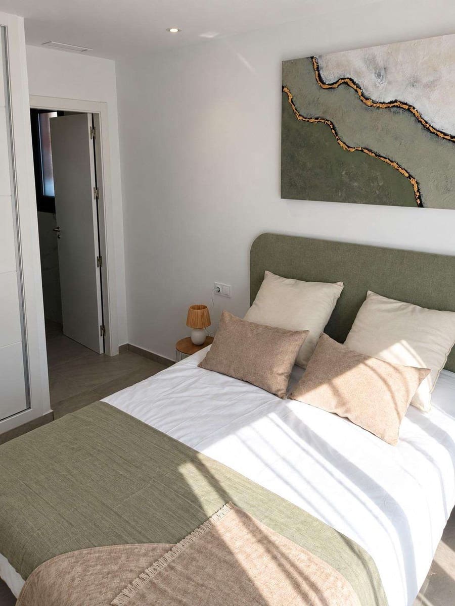 2 soveværelse Lejlighed til salg i Torrevieja med swimmingpool garage - € 269.000 (Ref: 10168818)