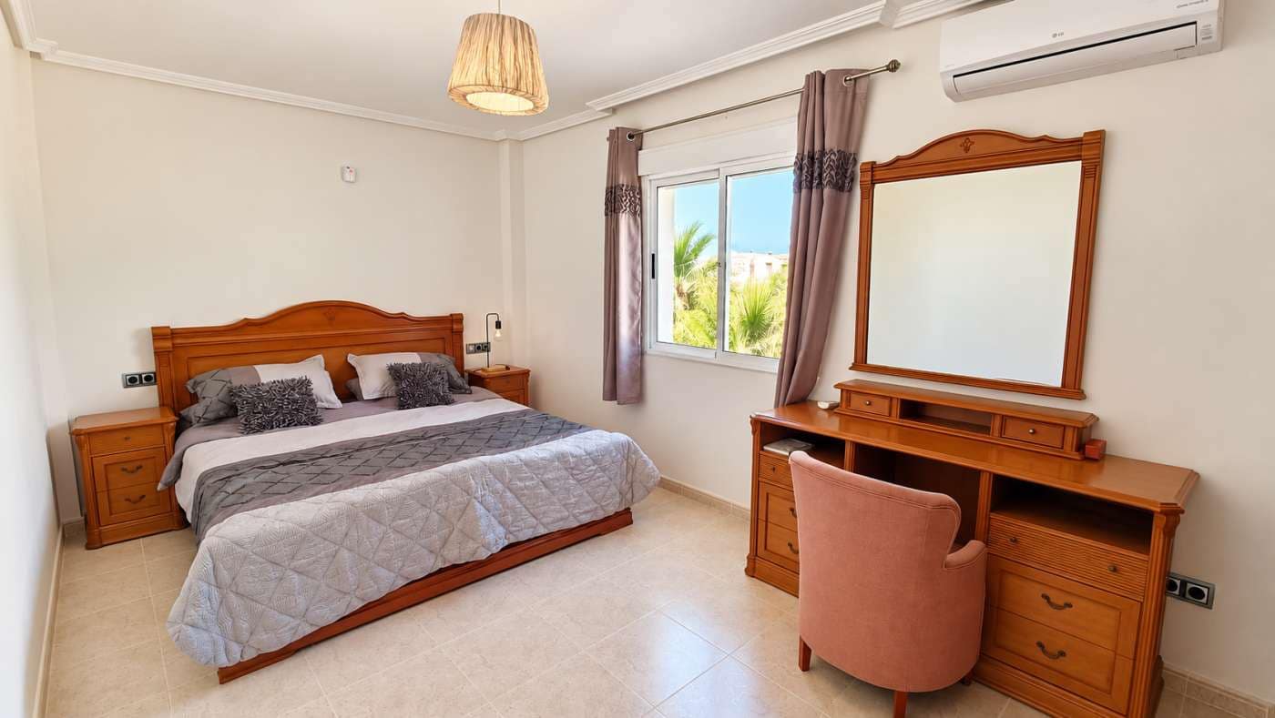 6 bedroom Villa for sale in Algorfa with pool garage - € 725,000 (Ref: 10169243)