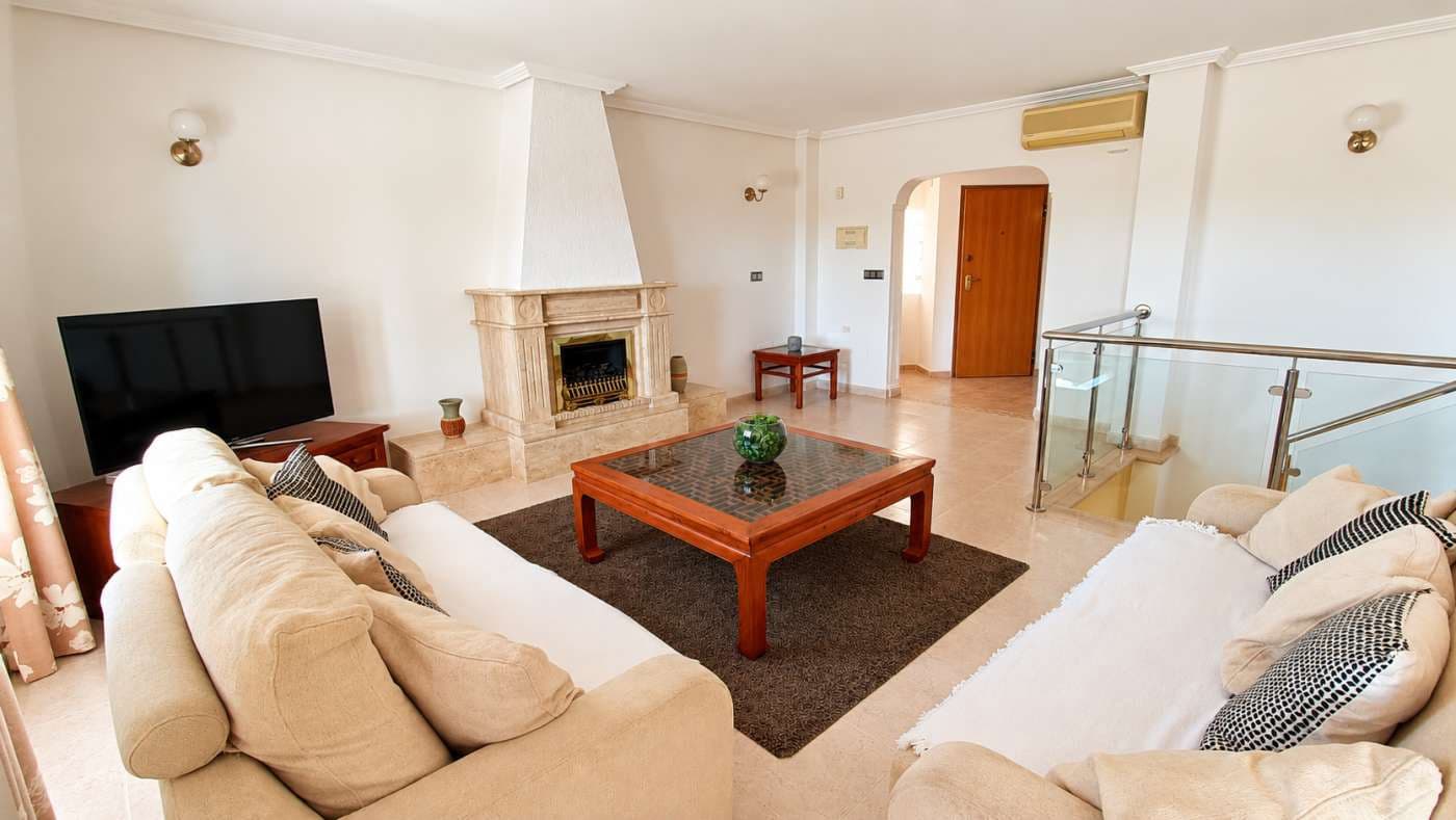 6 bedroom Villa for sale in Algorfa with pool garage - € 725,000 (Ref: 10169243)