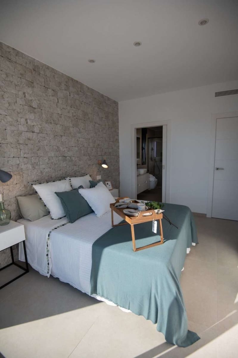 3 makuuhuone Omakotitalo myytävänä paikassa Santiago de la Ribera mukana uima-altaan 
autotalli - 595 000 € (Ref: 10183227)