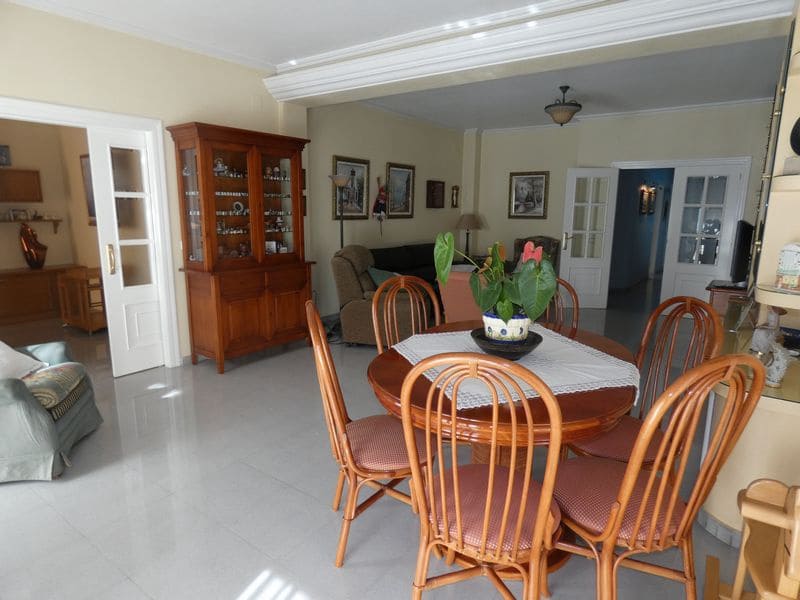 4 soveværelse Villa til salg i Almoradi med garage - € 499.950 (Ref: 6079194)