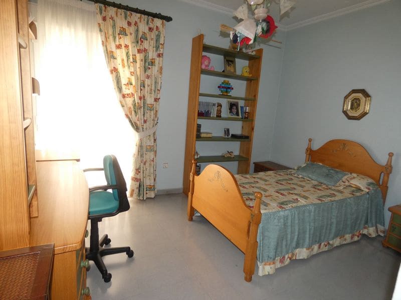 4 soveværelse Villa til salg i Almoradi med garage - € 499.950 (Ref: 6079194)