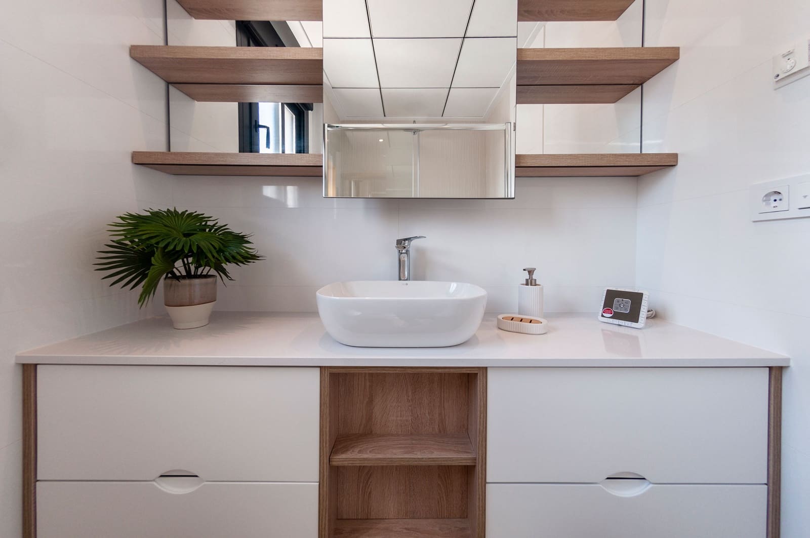 4 bedroom Villa for sale in Ciudad Quesada with pool garage - € 871,162 (Ref: 6676589)