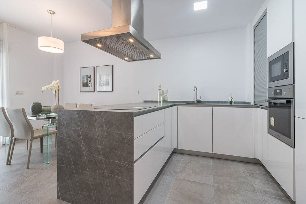 3 quarto Apartamento para venda em Torrevieja com piscina garagem - 279 900 € (Ref: 6730003)