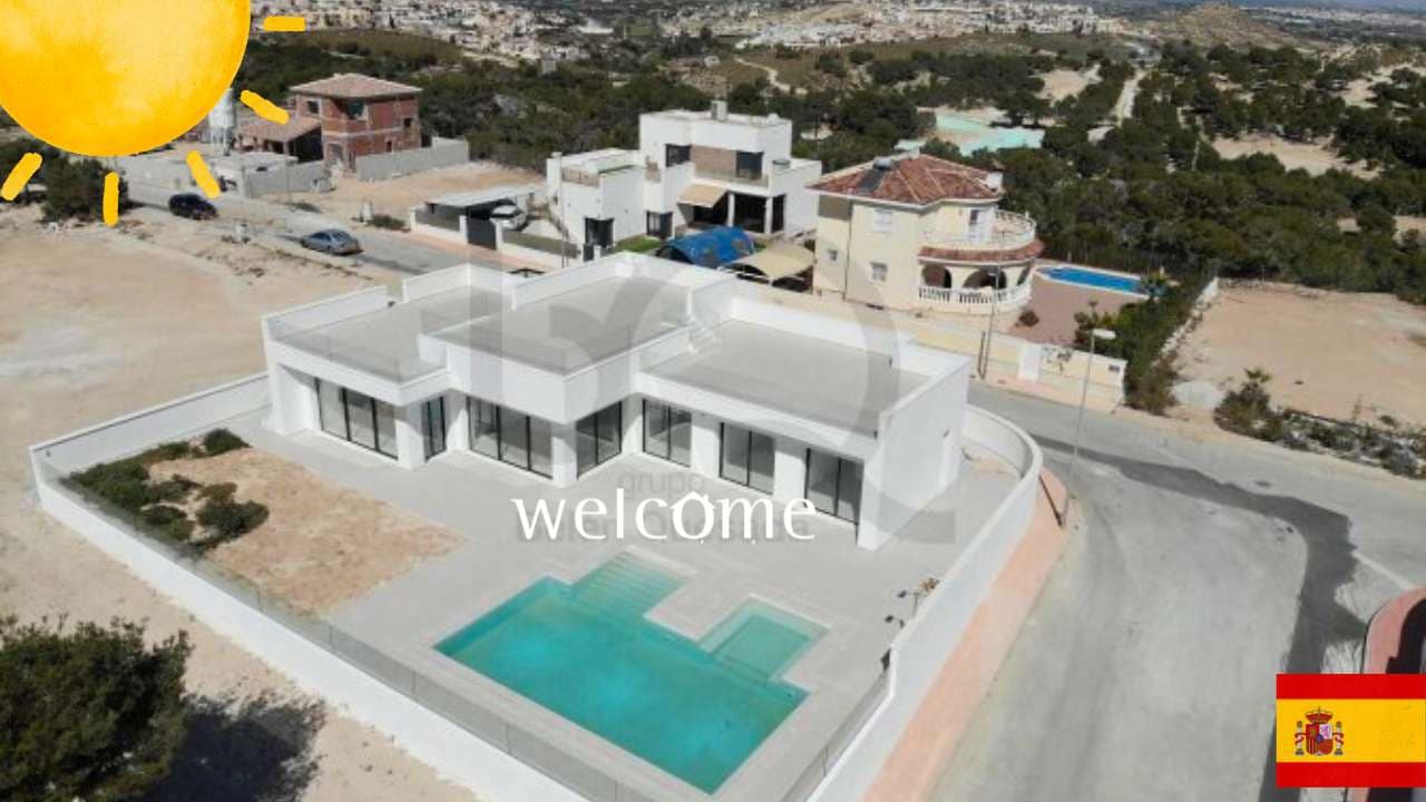 3 bedroom Villa for sale in Ciudad Quesada with pool garage - € 600,000 (Ref: 6954706)