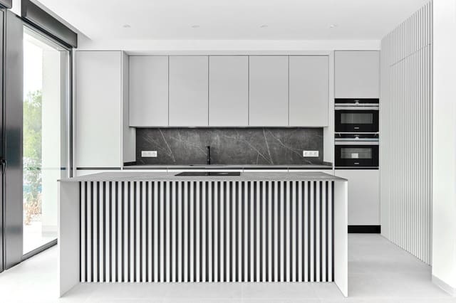 3 chambre Villa/Maison à vendre à Cabo Roig, Orihuela avec piscine garage - 760 000 € (Ref: 6958840)